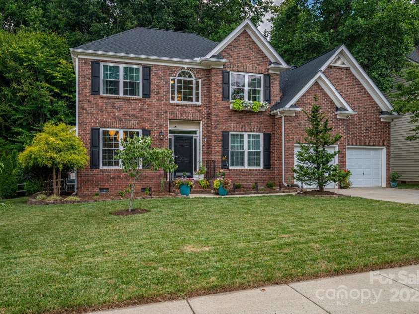 203 Laurel Glen Drive, Mooresville, NC 28115.  MLS# CAR4282155, YatesRealty ID 27195. 