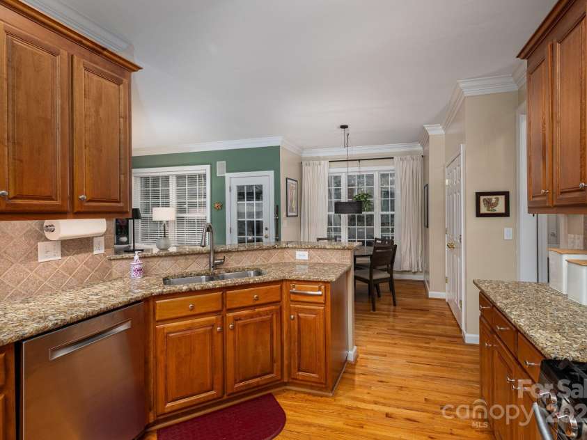 203 Laurel Glen Drive, Mooresville, NC 28115.  MLS# CAR4282155, YatesRealty ID 27195. 
