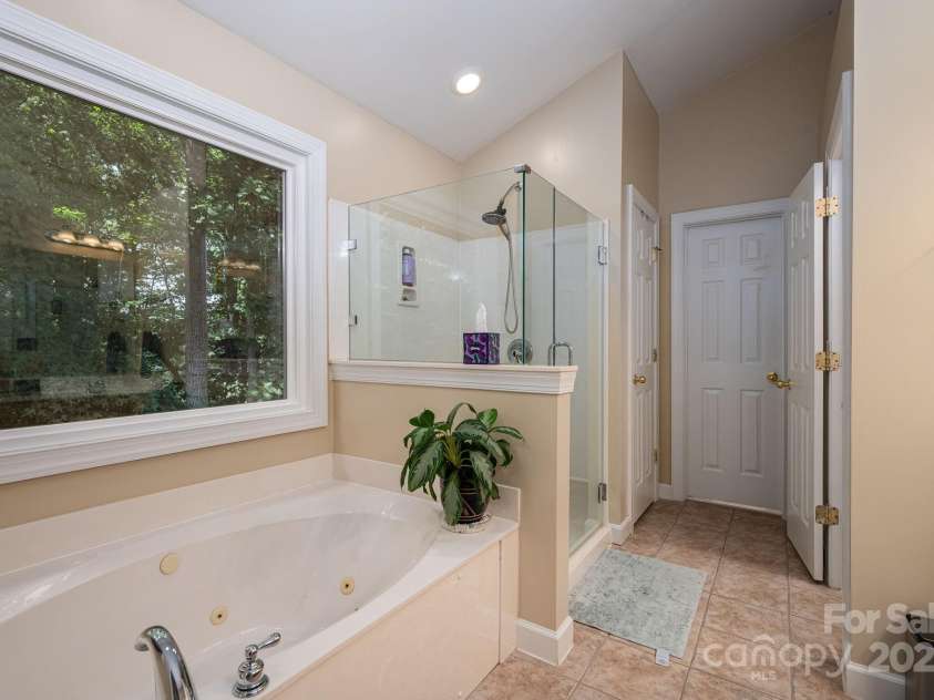 203 Laurel Glen Drive, Mooresville, NC 28115.  MLS# CAR4282155, YatesRealty ID 27195. 