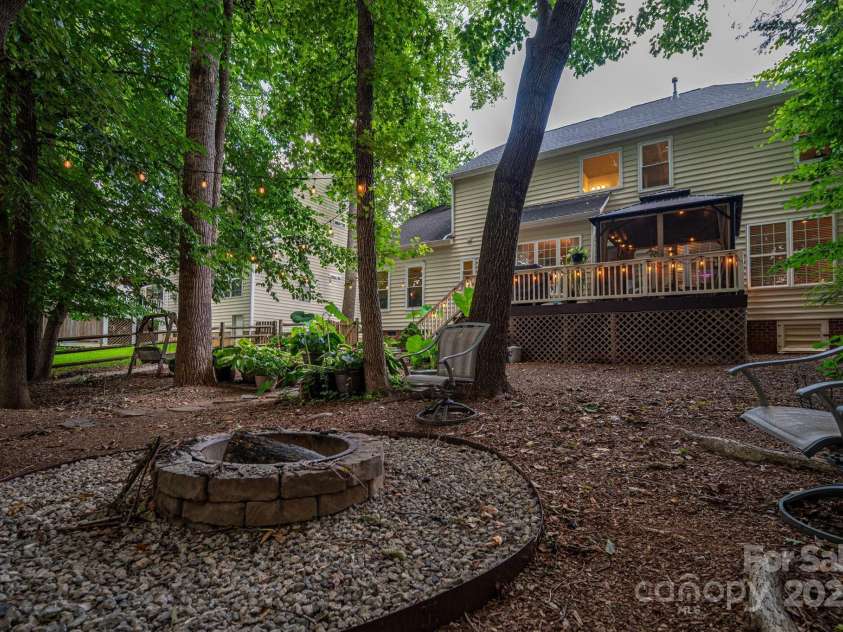 203 Laurel Glen Drive, Mooresville, NC 28115.  MLS# CAR4282155, YatesRealty ID 27195. 