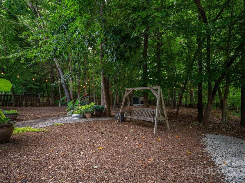 203 Laurel Glen Drive, Mooresville, NC 28115.  MLS# CAR4282155, YatesRealty ID 27195. 