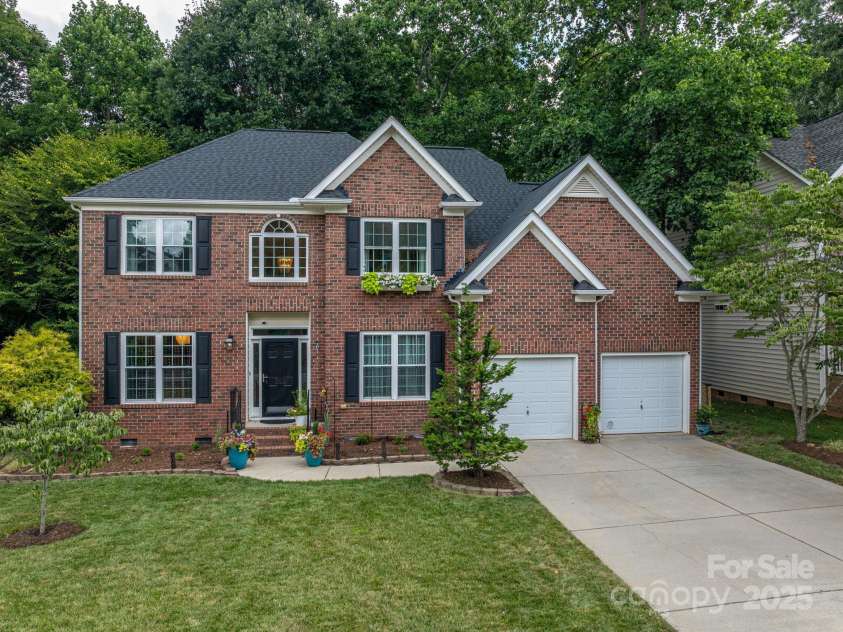 203 Laurel Glen Drive, Mooresville, NC 28115.  MLS# CAR4282155, YatesRealty ID 27195. 