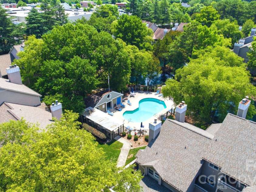2500 #A Stradbrook Drive, Charlotte, NC 28210.  MLS# CAR4387981, YatesRealty ID 27195. 