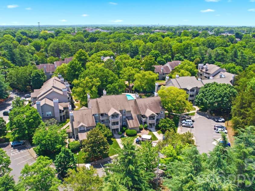 2500 #A Stradbrook Drive, Charlotte, NC 28210.  MLS# CAR4387981, YatesRealty ID 27195. 