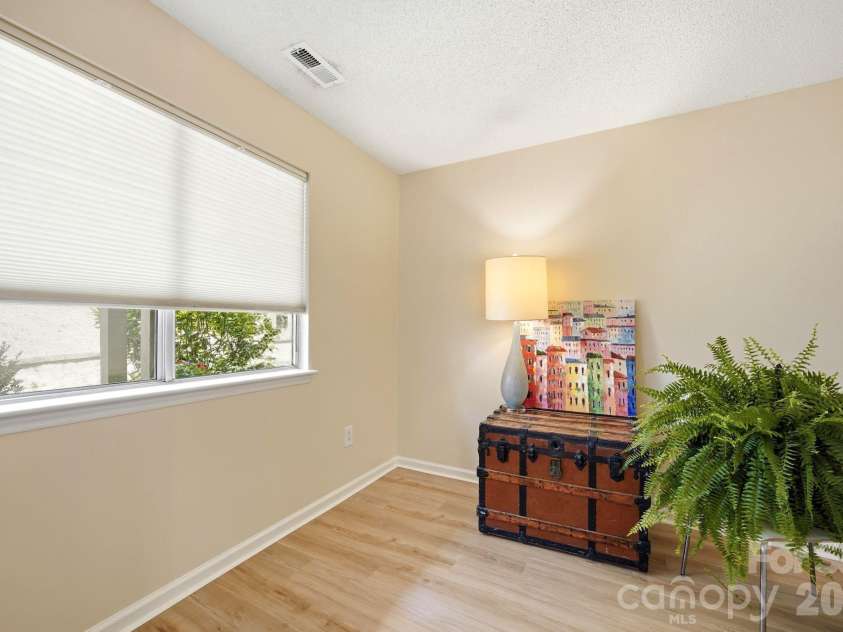 2500 #A Stradbrook Drive, Charlotte, NC 28210.  MLS# CAR4387981, YatesRealty ID 27195. Flex Area