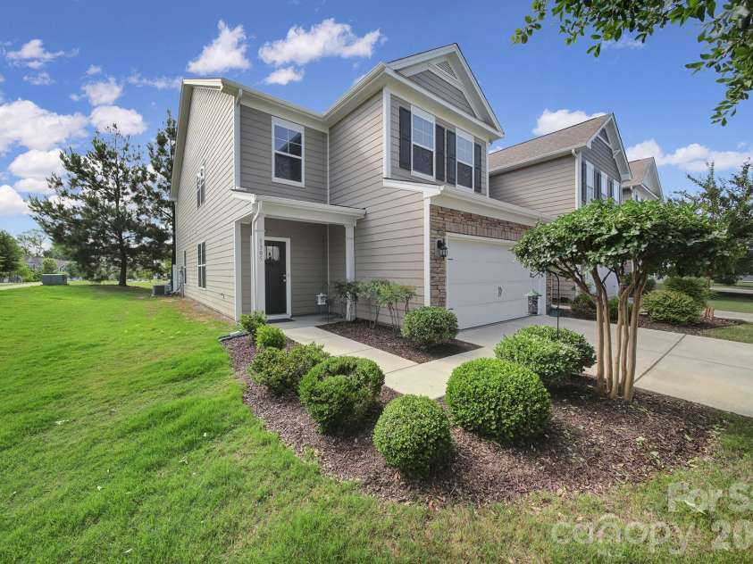 1305 Rainier Drive, Fort Mill, SC 29708.  MLS# CAR4386941, YatesRealty ID 27196. 