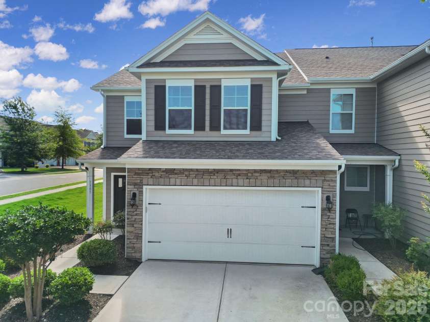 1305 Rainier Drive, Fort Mill, SC 29708.  MLS# CAR4386941, YatesRealty ID 27196. 