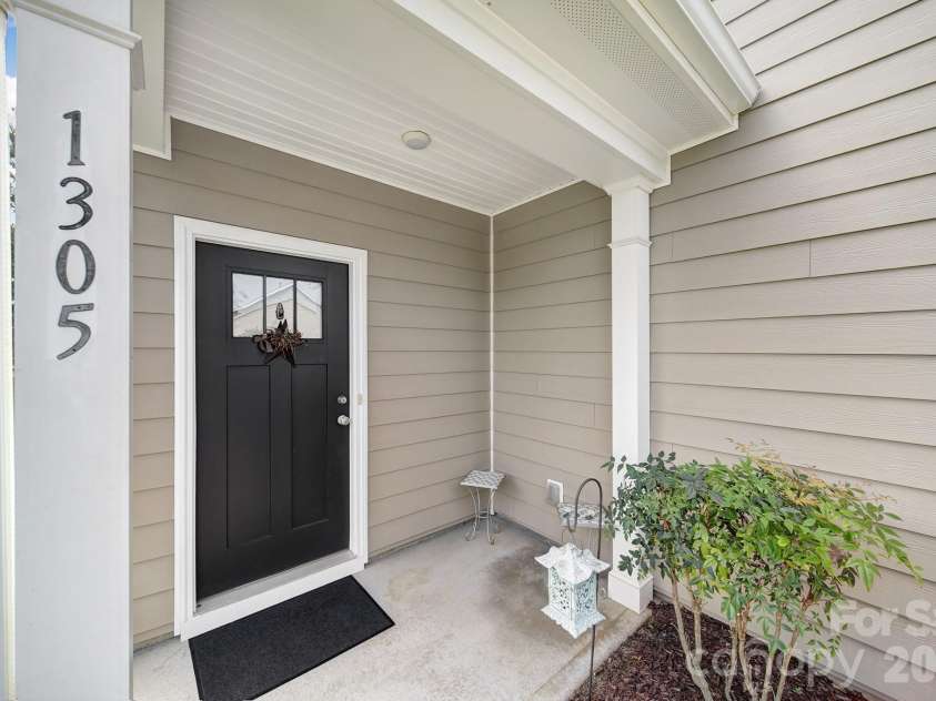 1305 Rainier Drive, Fort Mill, SC 29708.  MLS# CAR4386941, YatesRealty ID 27196. 