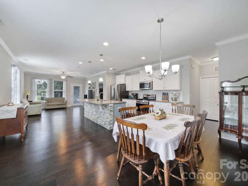 1305 Rainier Drive, Fort Mill, SC 29708.  MLS# CAR4386941, YatesRealty ID 27196. 