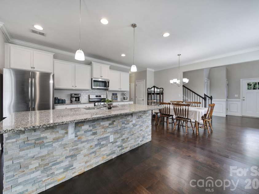 1305 Rainier Drive, Fort Mill, SC 29708.  MLS# CAR4386941, YatesRealty ID 27196. 