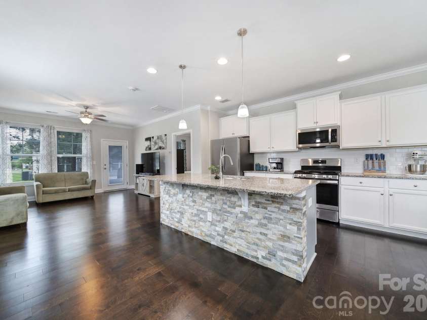 1305 Rainier Drive, Fort Mill, SC 29708.  MLS# CAR4386941, YatesRealty ID 27196. 