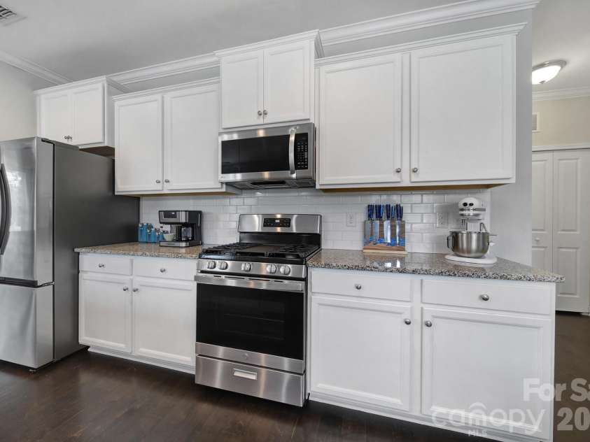 1305 Rainier Drive, Fort Mill, SC 29708.  MLS# CAR4386941, YatesRealty ID 27196. 