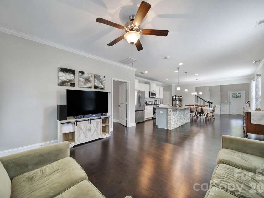 1305 Rainier Drive, Fort Mill, SC 29708.  MLS# CAR4386941, YatesRealty ID 27196. 
