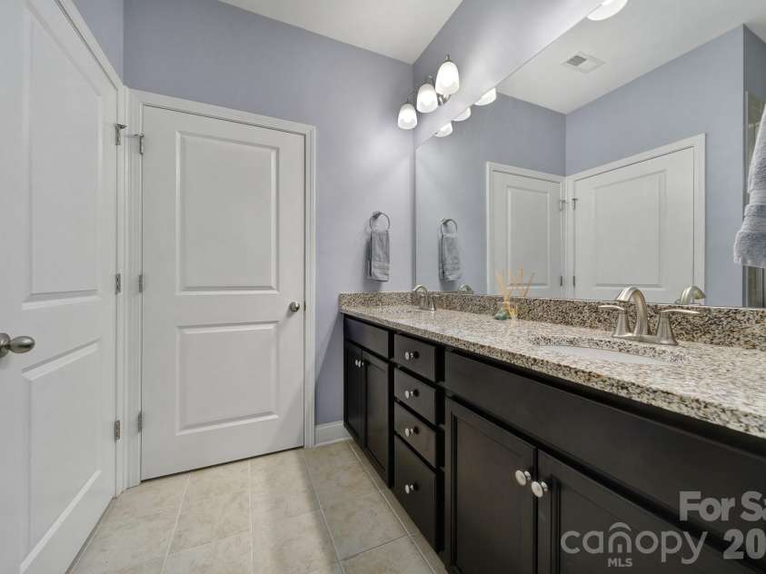 1305 Rainier Drive, Fort Mill, SC 29708.  MLS# CAR4386941, YatesRealty ID 27196. 