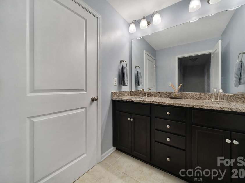 1305 Rainier Drive, Fort Mill, SC 29708.  MLS# CAR4386941, YatesRealty ID 27196. 