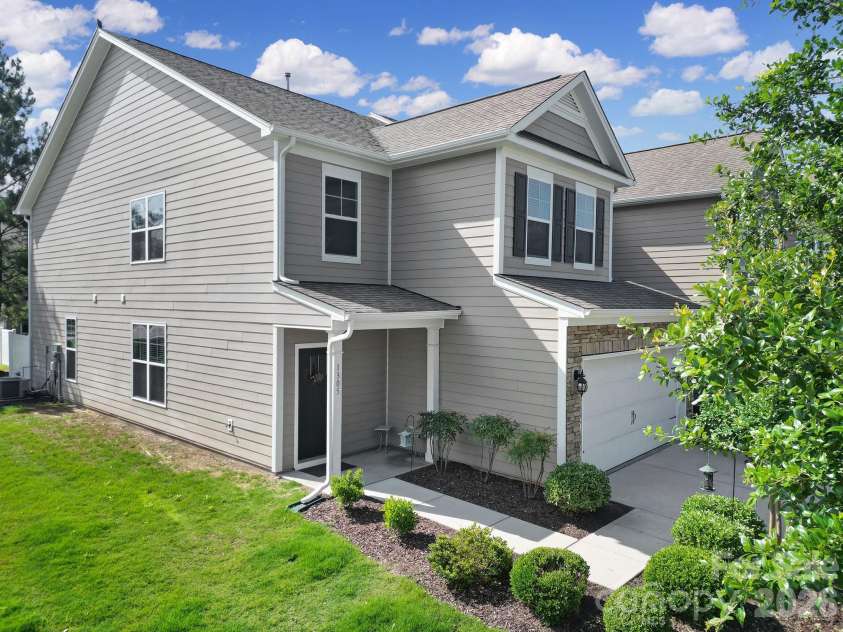 1305 Rainier Drive, Fort Mill, SC 29708.  MLS# CAR4386941, YatesRealty ID 27196. 
