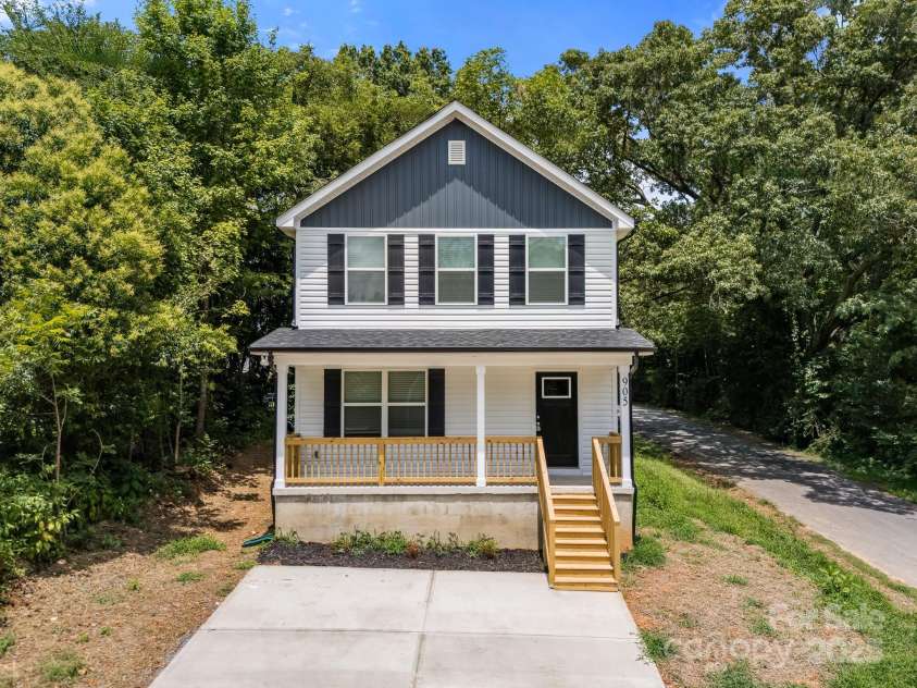 905 Elizabeth Avenue, Albemarle, NC 28001.  MLS# CAR4283505, YatesRealty ID 27196. 