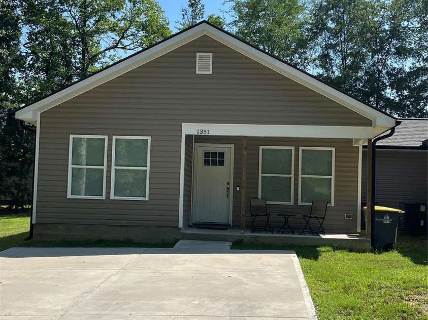 1351 Ontario Drive, Kannapolis, NC 28083.  MLS# CAR4283507, YatesRealty ID 27197. 