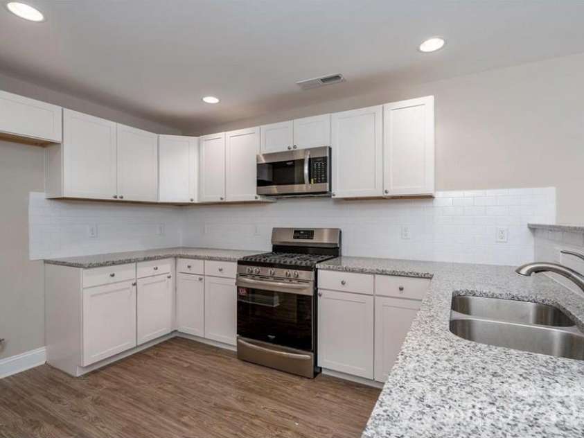 1351 Ontario Drive, Kannapolis, NC 28083.  MLS# CAR4283507, YatesRealty ID 27197. 