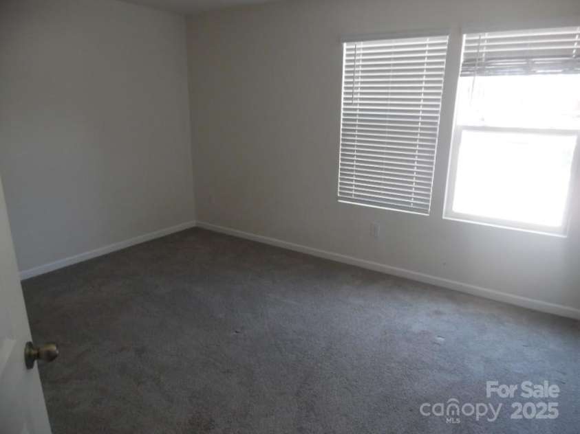 578 30th Avenue Circle, Hickory, NC 28601.  MLS# CAR4283511, YatesRealty ID 27198. 