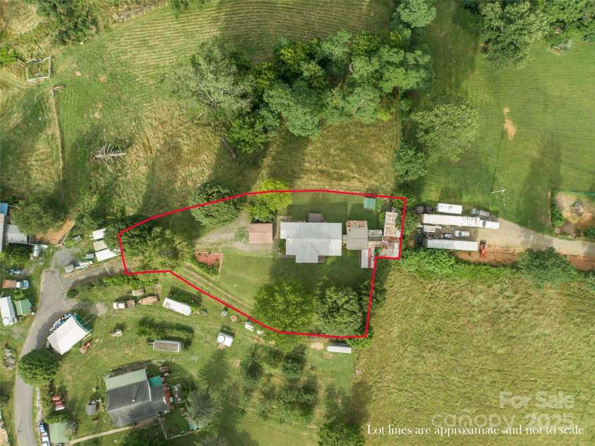 170 Styles Road, Burnsville, NC 28714.  MLS# CAR4283416, YatesRealty ID 27199. 