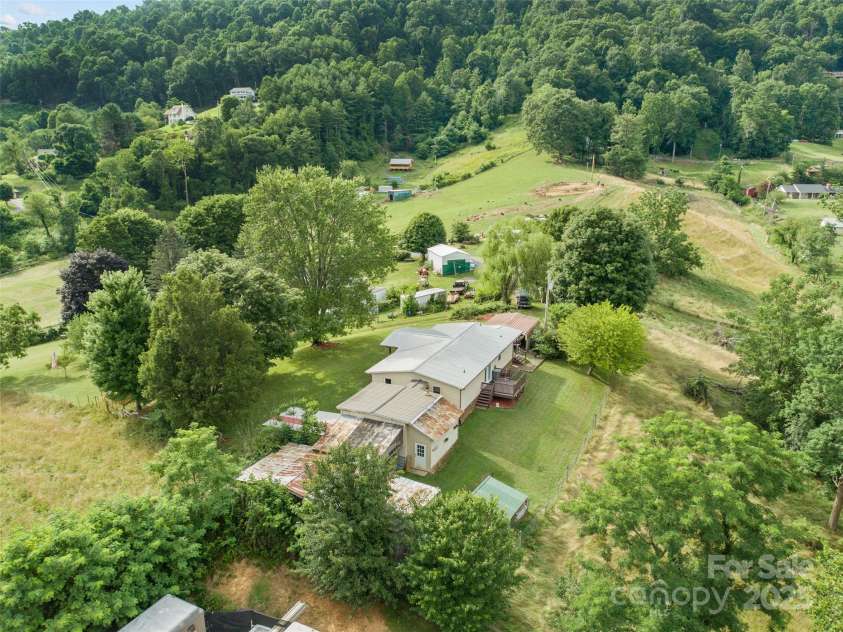 170 Styles Road, Burnsville, NC 28714.  MLS# CAR4283416, YatesRealty ID 27199. 