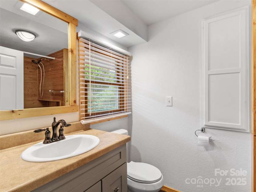 170 Styles Road, Burnsville, NC 28714.  MLS# CAR4283416, YatesRealty ID 27199. Master Bathroom