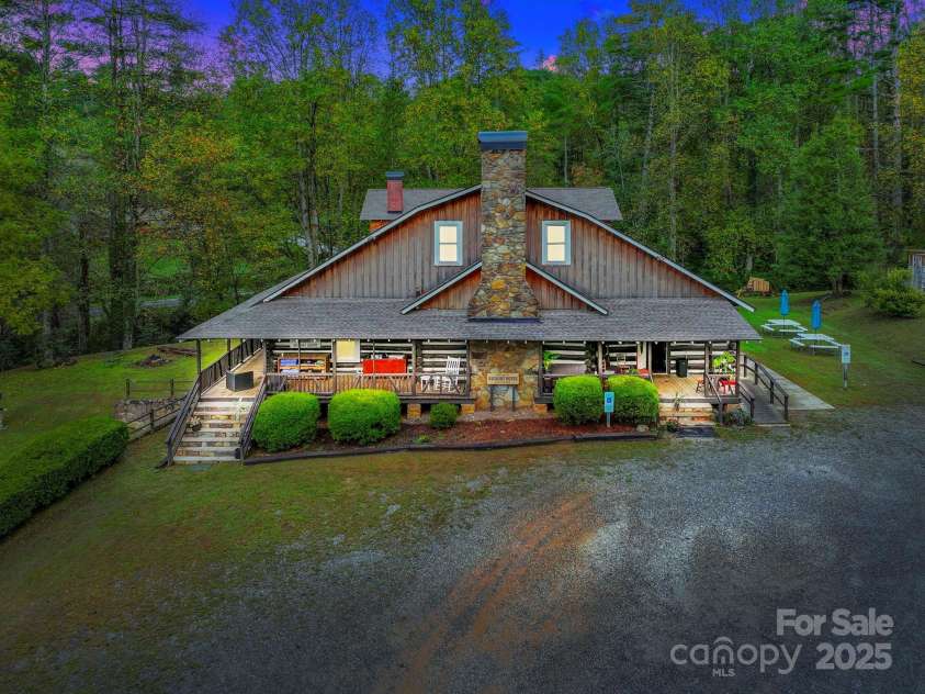 1196 Country Club Road, Brevard, NC 28712.  MLS# CAR4309337, YatesRealty ID 2720. 