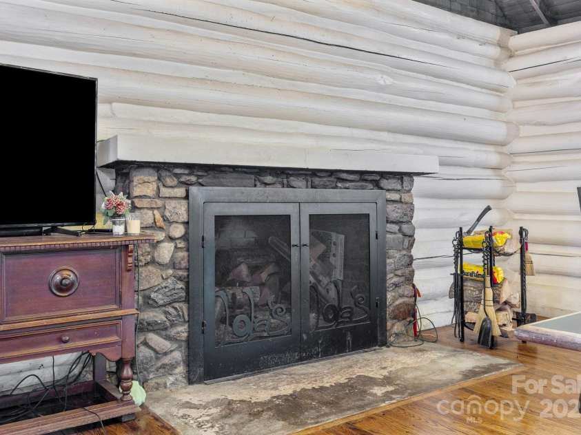 1196 Country Club Road, Brevard, NC 28712.  MLS# CAR4309337, YatesRealty ID 2720. 