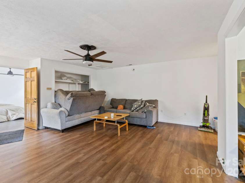 1196 Country Club Road, Brevard, NC 28712.  MLS# CAR4309337, YatesRealty ID 2720. 