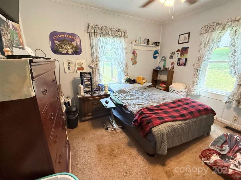 1492 Overlook Drive, Lenoir, NC 28645.  MLS# CAR4283554, YatesRealty ID 27200. 