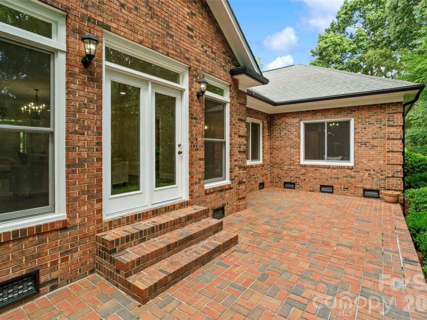 3406 Peninsula Court, Monroe, NC 28110.  MLS# CAR4388161, YatesRealty ID 27200. 