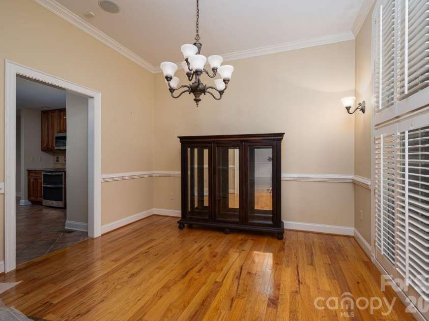 116 28th Avenue, Hickory, NC 28601.  MLS# CAR4386796, YatesRealty ID 27202. 