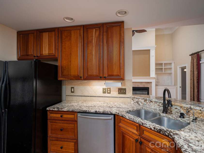 116 28th Avenue, Hickory, NC 28601.  MLS# CAR4386796, YatesRealty ID 27202. 