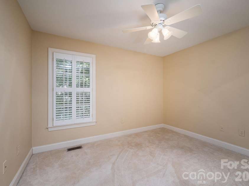 116 28th Avenue, Hickory, NC 28601.  MLS# CAR4386796, YatesRealty ID 27202. 