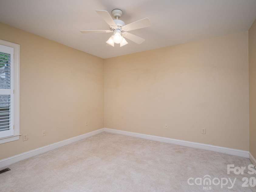 116 28th Avenue, Hickory, NC 28601.  MLS# CAR4386796, YatesRealty ID 27202. 