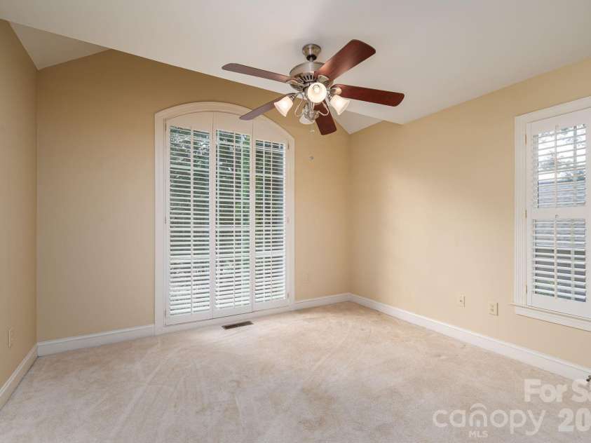 116 28th Avenue, Hickory, NC 28601.  MLS# CAR4386796, YatesRealty ID 27202. 