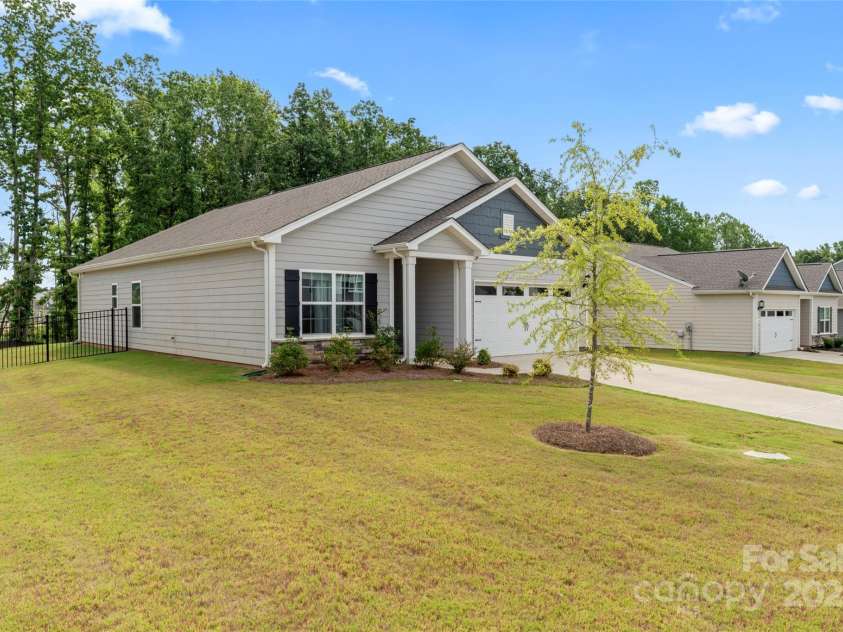 101 Sina Street, Troutman, NC 28166.  MLS# CAR4283597, YatesRealty ID 27203. 