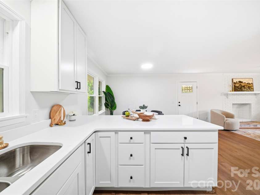 1335 Little Mountain Road, Columbus, NC 28722.  MLS# CAR4404149, YatesRealty ID 27204. 