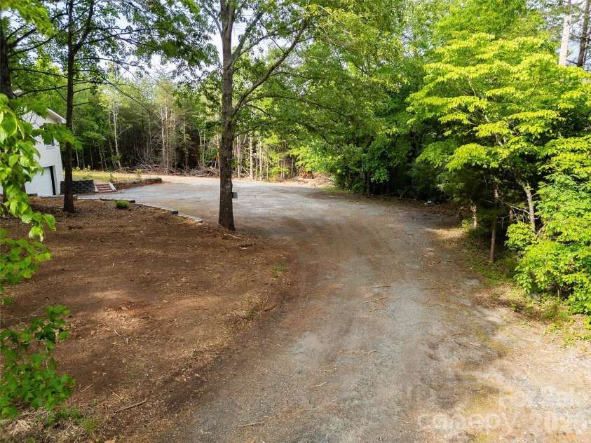 1335 Little Mountain Road, Columbus, NC 28722.  MLS# CAR4404149, YatesRealty ID 27204. 