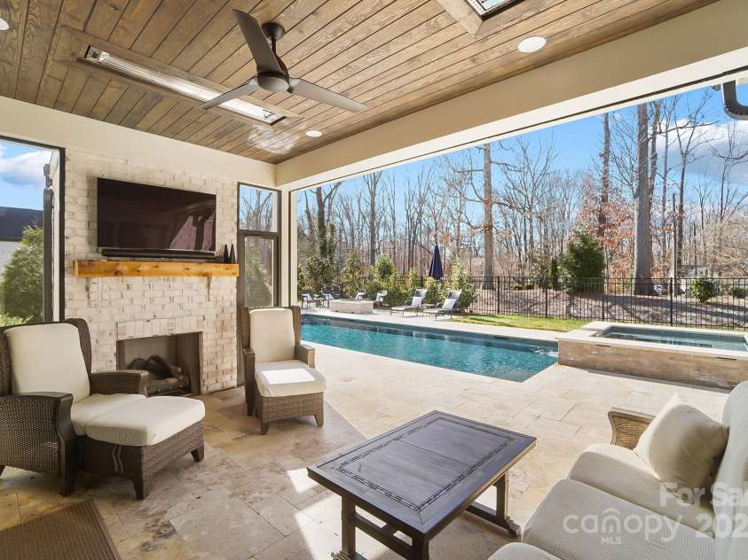7121 Alexander Road, Charlotte, NC 28270.  MLS# CAR4283530, YatesRealty ID 27204. REPRESENTATIVE PHOTO ONLY