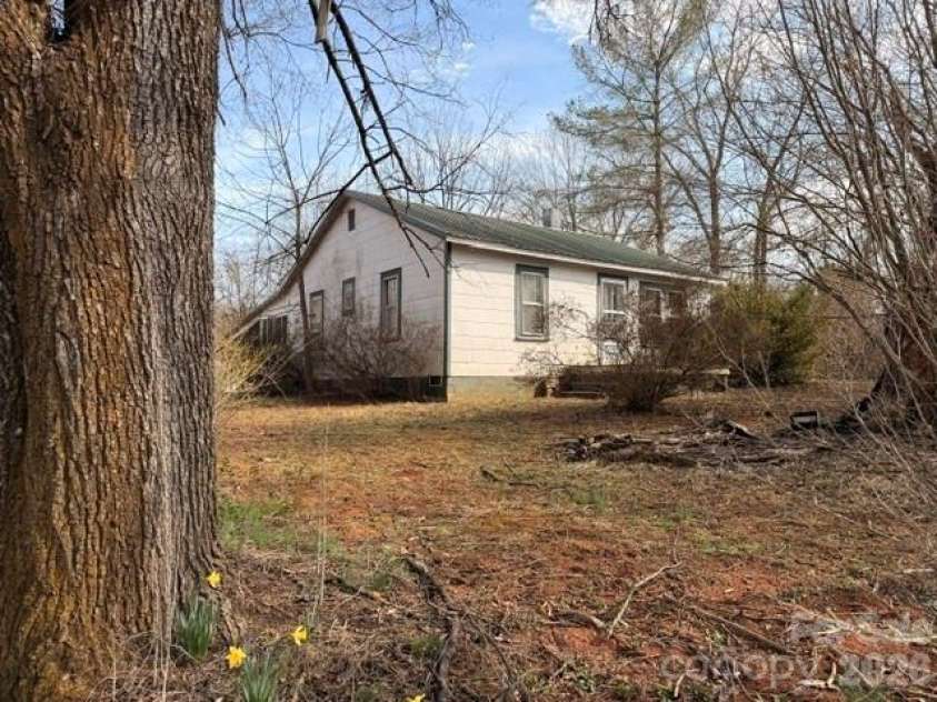 1081 Ashworth Road, Marion, NC 28752.  MLS# CAR4385439, YatesRealty ID 27205. 