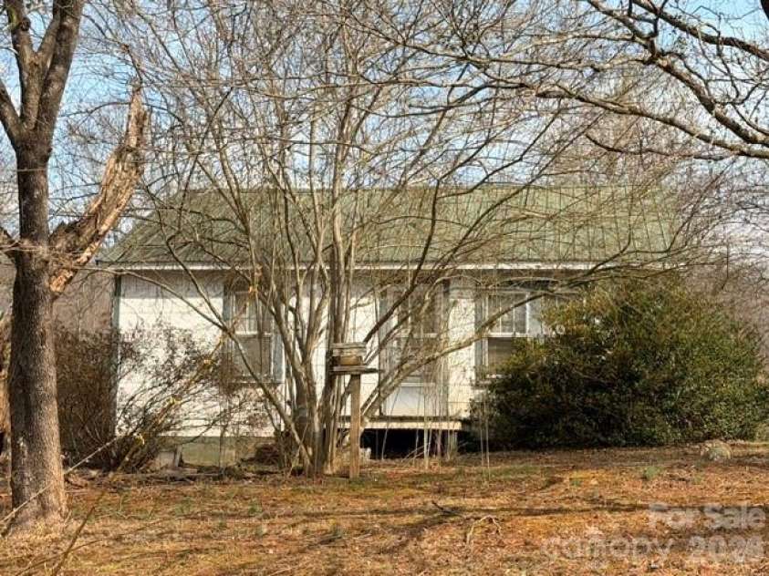 1081 Ashworth Road, Marion, NC 28752.  MLS# CAR4385439, YatesRealty ID 27205. 