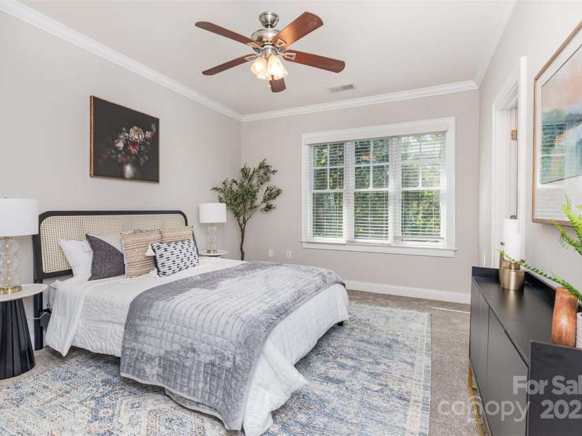 2236 Lyndhurst Avenue, Charlotte, NC 28203.  MLS# CAR4282102, YatesRealty ID 27205. 