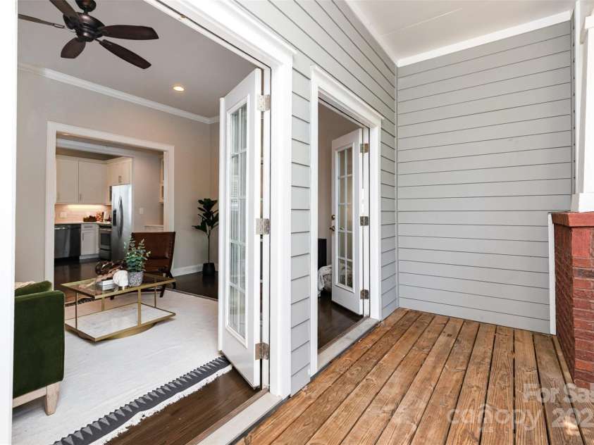 2236 Lyndhurst Avenue, Charlotte, NC 28203.  MLS# CAR4282102, YatesRealty ID 27205. 