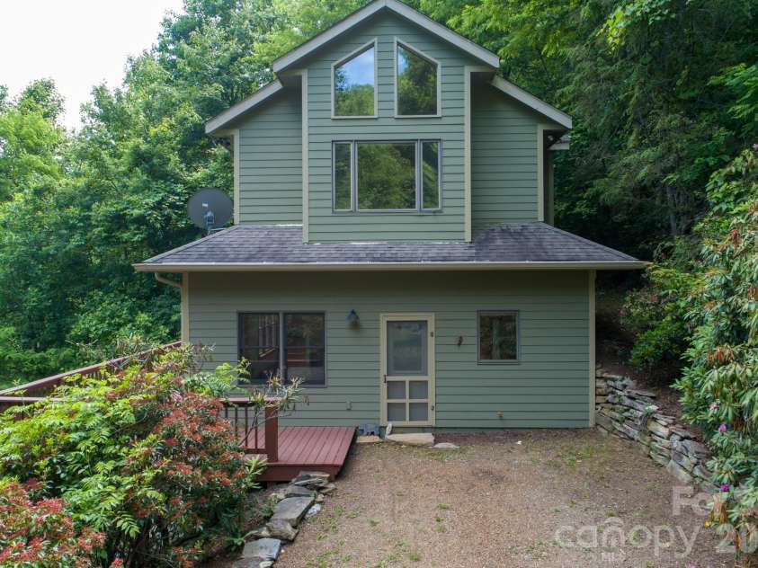 1299 Pine Ridge Road, Burnsville, NC 28714.  MLS# CAR4387653, YatesRealty ID 27207. 