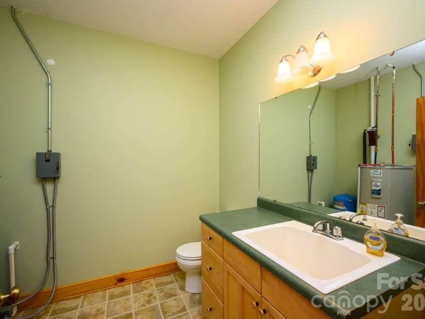 1299 Pine Ridge Road, Burnsville, NC 28714.  MLS# CAR4387653, YatesRealty ID 27207. 