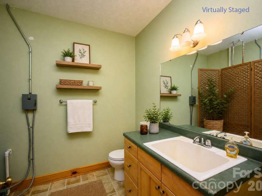1299 Pine Ridge Road, Burnsville, NC 28714.  MLS# CAR4387653, YatesRealty ID 27207. 