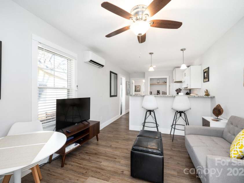 18 Oteen Park Place, Asheville, NC 28805.  MLS# CAR4282740, YatesRealty ID 27208. Unit 10-Fully-Equipped and Furnished