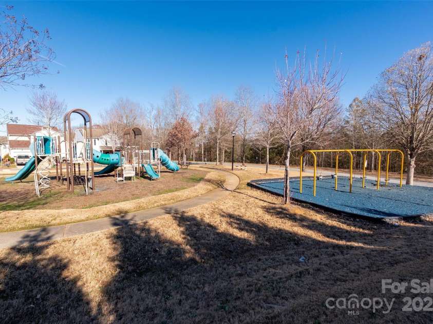 3434 Charterhall Lane, Charlotte, NC 28215.  MLS# CAR4330363, YatesRealty ID 2721. 